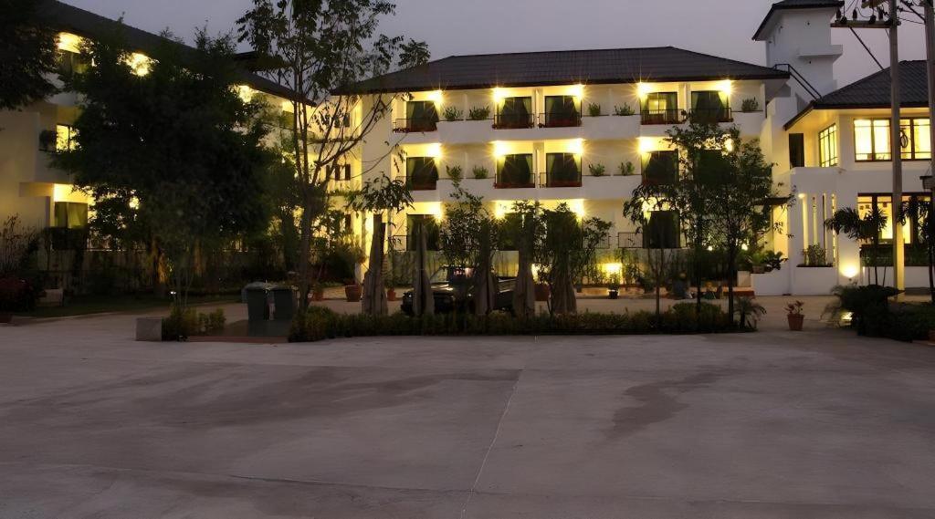 Baan Nan Hotel Exteriör bild